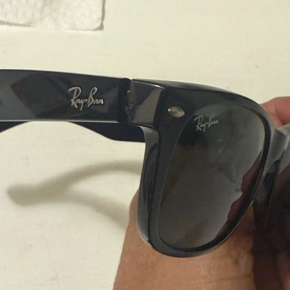 Ray-Ban elegant ray